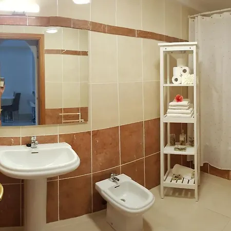 Ocean View Close To Beach With Pool & Wifi Apartment *