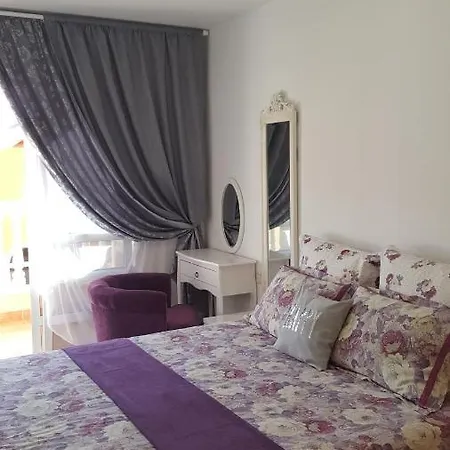 Apartment Ocean View Close To Beach With Pool & Wifi *